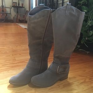 Levity Boots - NEVER WORN